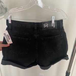 BDG (Urban Outfitters) Mom High Rise Black Shorts